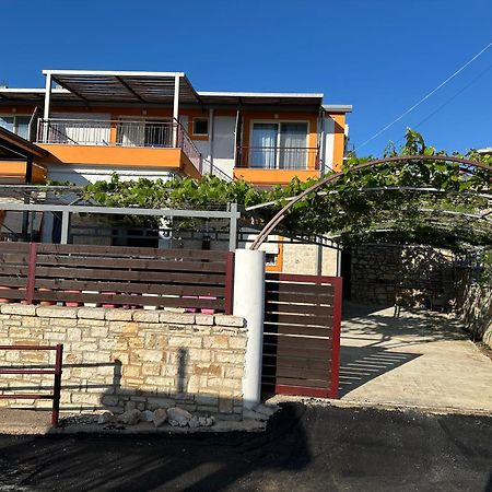 Ildora Qimon Apartment Himare Exterior photo