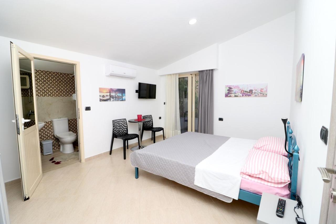 Ildora Qimon Apartment Himare Exterior photo